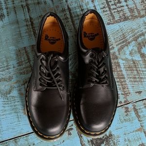 Brand new, in box Dr. Martens Airwair Buttero